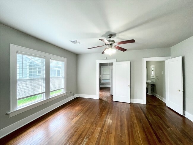 Photo - 4009 Oakridge St