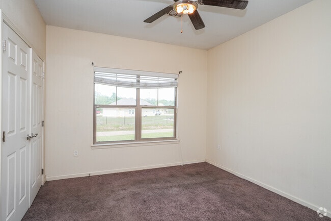 4BR, 2BA - 1,436SF - Primary Bedroom