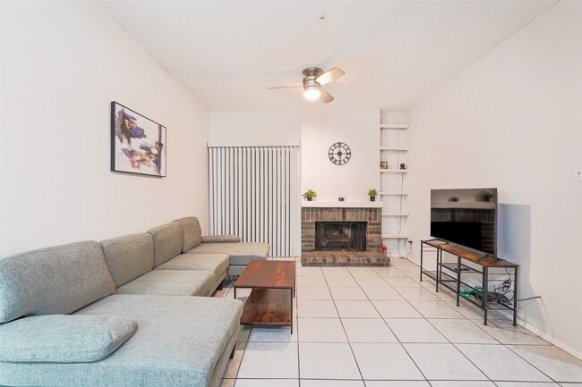 Building Photo - 7900 N Stadium Dr Unit 109