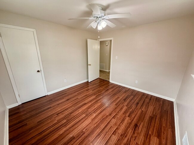 Photo - 2324 5th Ave SW