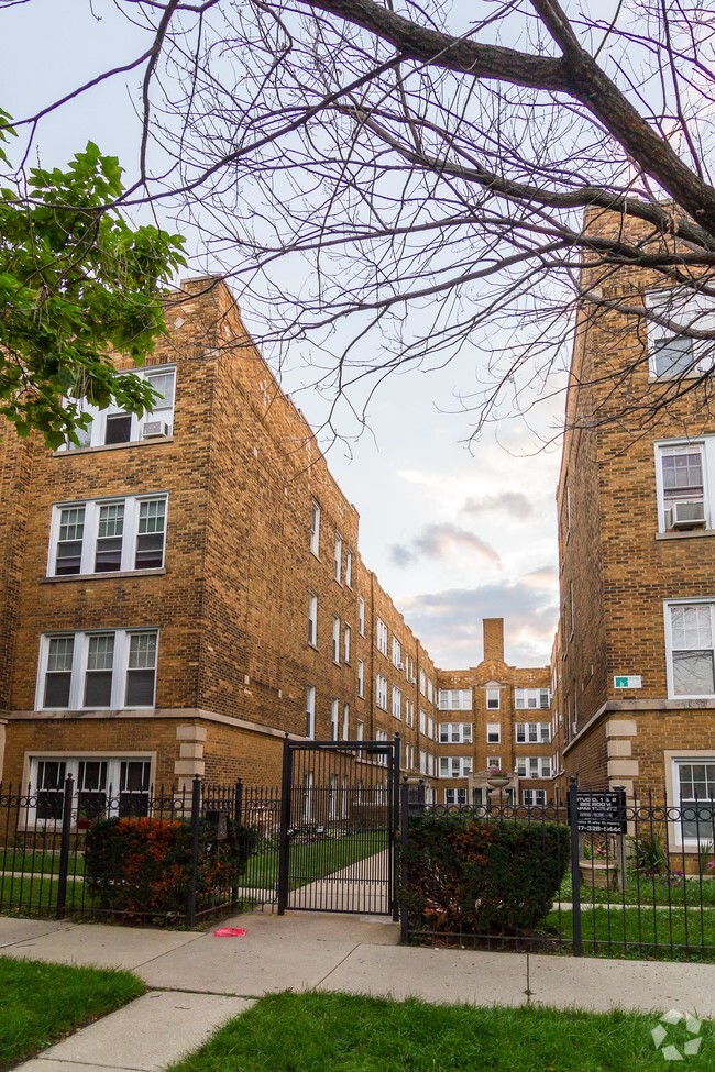 Photo - 4424-4432 N Seeley Ave