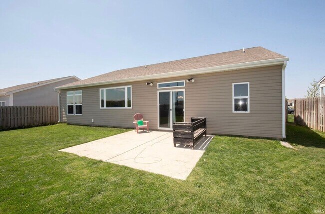 Photo - Fieldstone at the Crossing Community