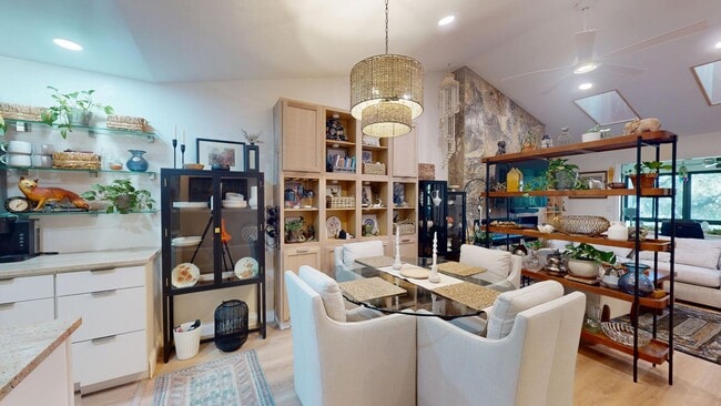 Photo - 385 E Hartford St Unit 7A