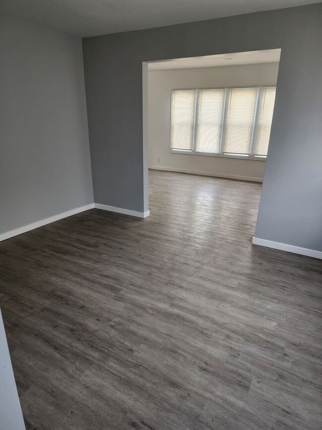 Photo - 11790 Outer Dr E Unit Lower