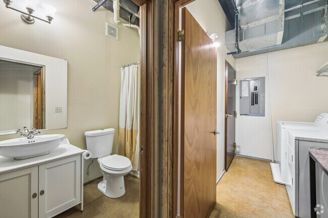 2 habitaciones, 2 baños - 1760 pies cuadrados - Segundo baño