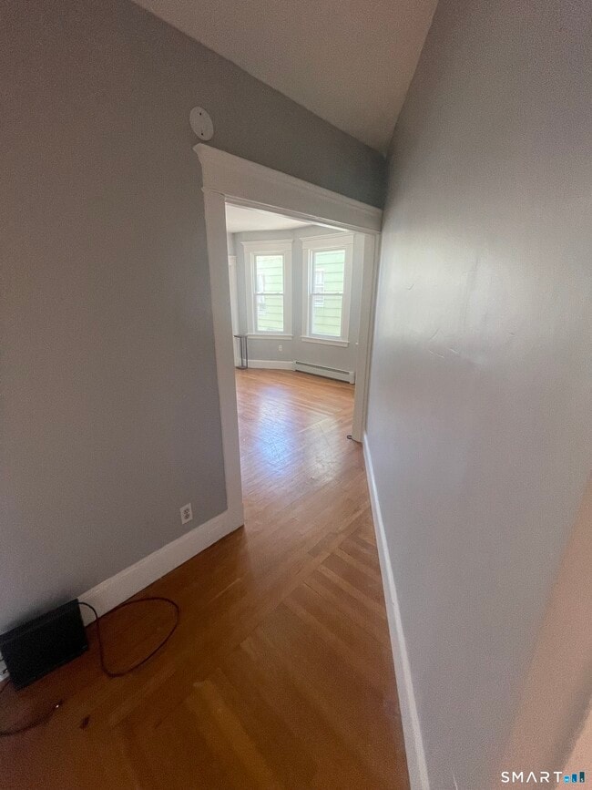Photo - 89 Beacon St Unidad 2nd Floor