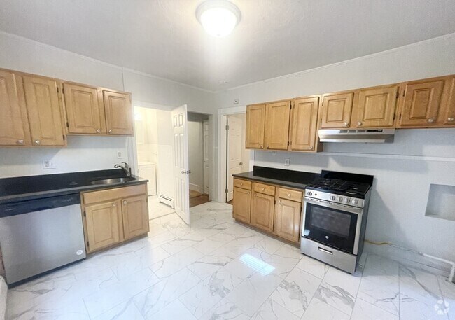 Building Photo - 22 Howell St Unit 3 Rental