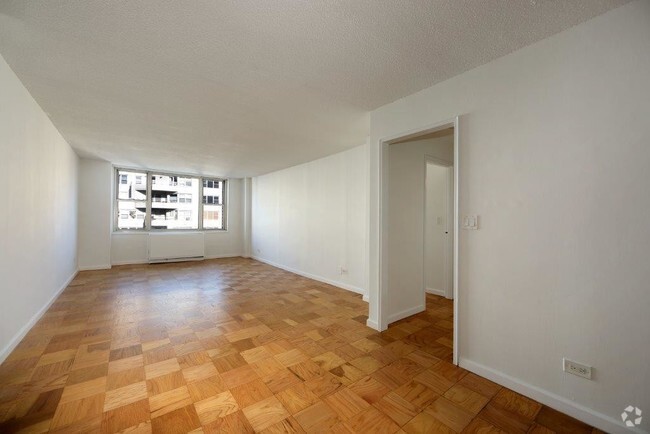 Building Photo - 166 E 34th St Rental