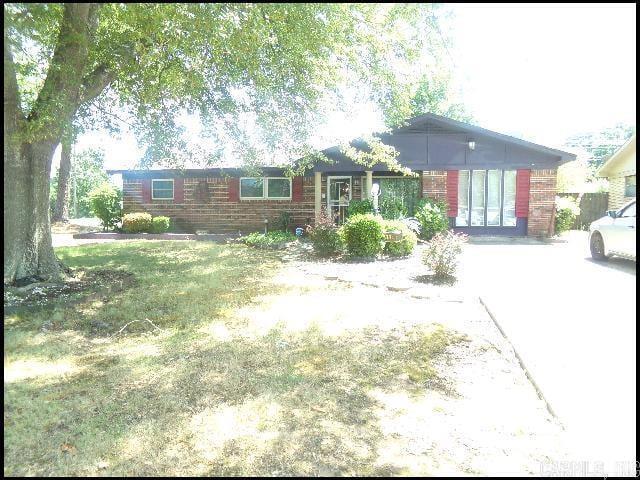 Building Photo - 8801 Mayflower Rd Rental