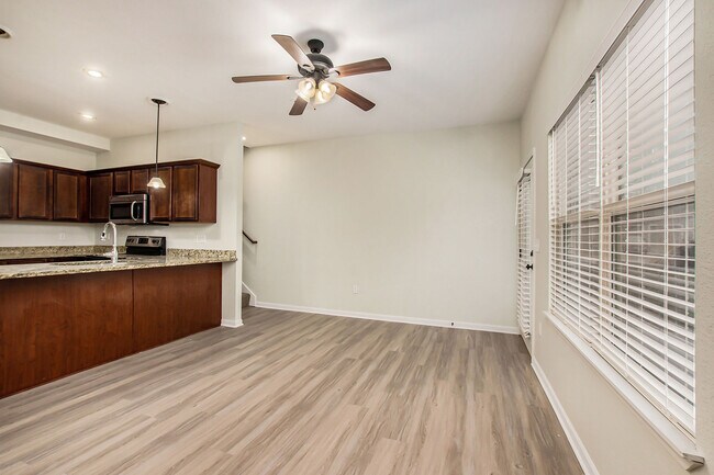 Photo - 6411 Darnell St
