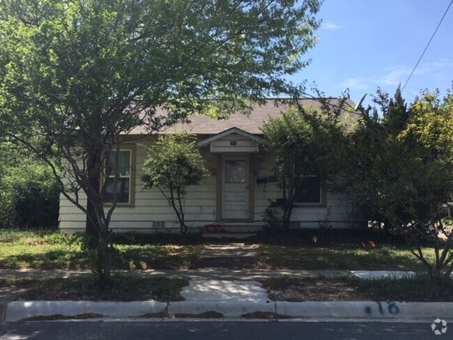 Building Photo - Home - 2 Bedroom/1 Bath Home- Walking Dist...