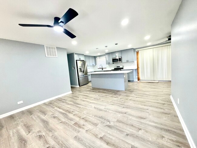 Photo - 1310 Somerset Ln