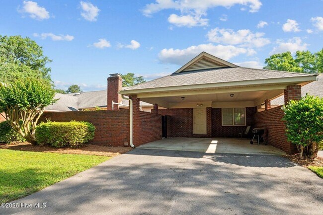 809 Greenbriar Rd