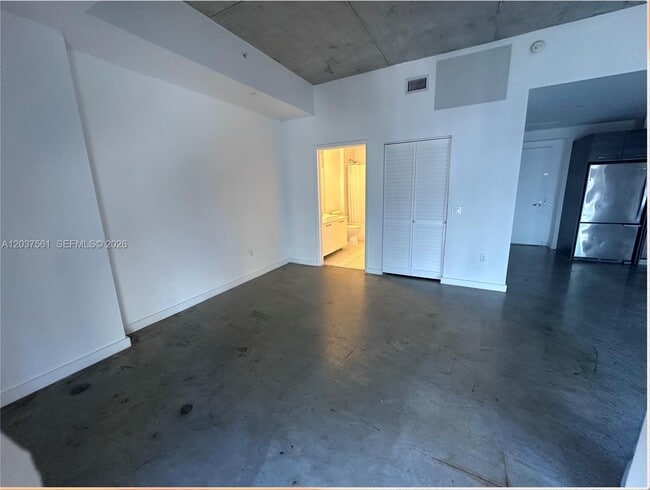 Photo - 151 SE 1st St Unidad 2405