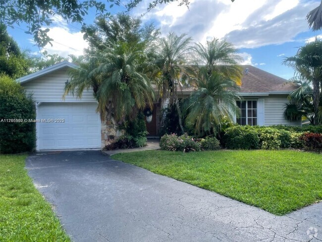 Building Photo - 15156 SW 142nd Ct Rental