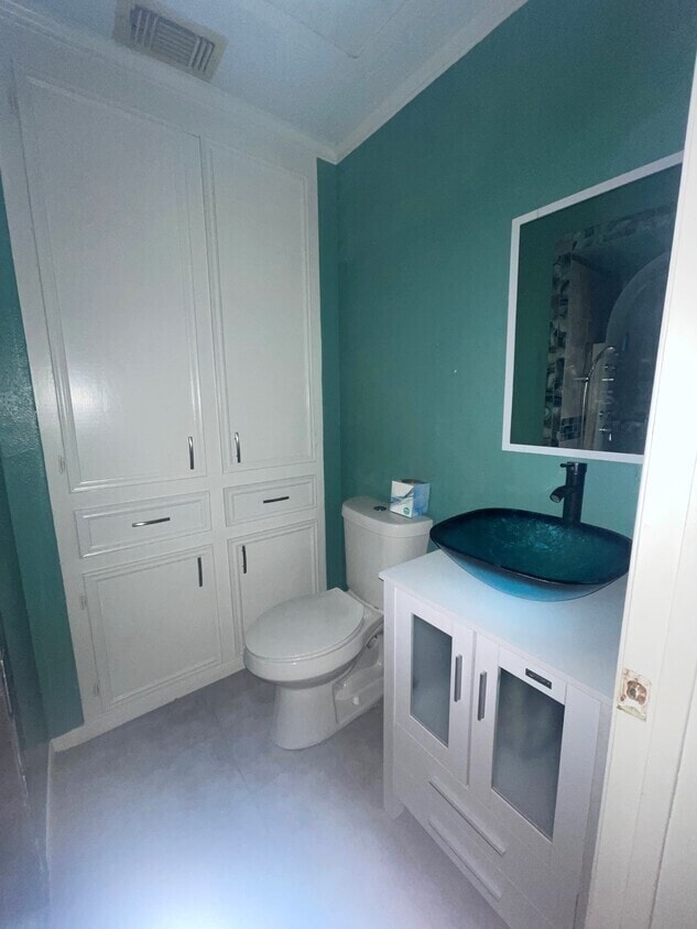 Photo - 2302 45th St