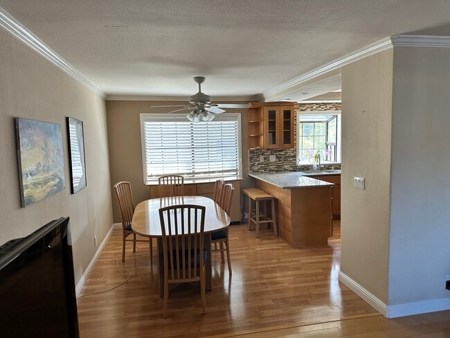 Photo - 119 Dot Ave