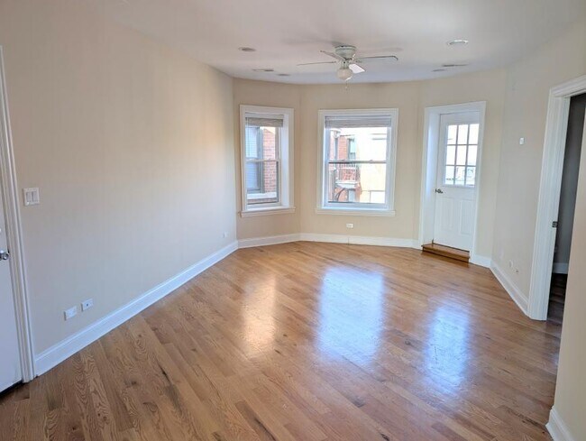 Photo - 2 bedroom in Chicago IL 60618 Unit 3E