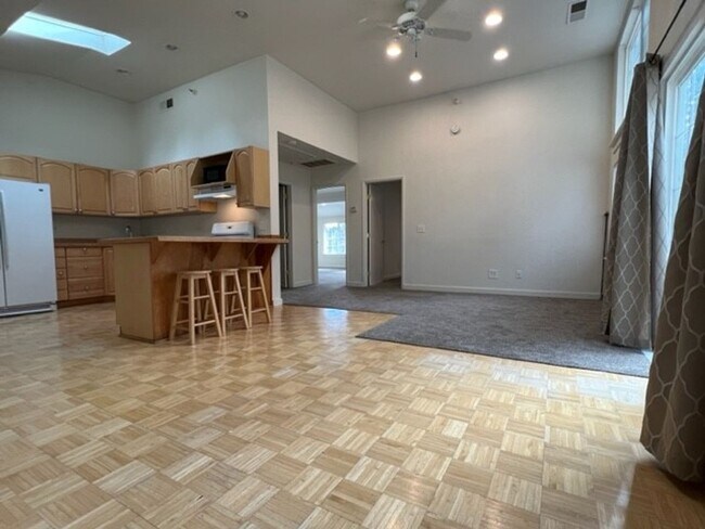 Photo - Anderson-Keyes* Unidad 672 B