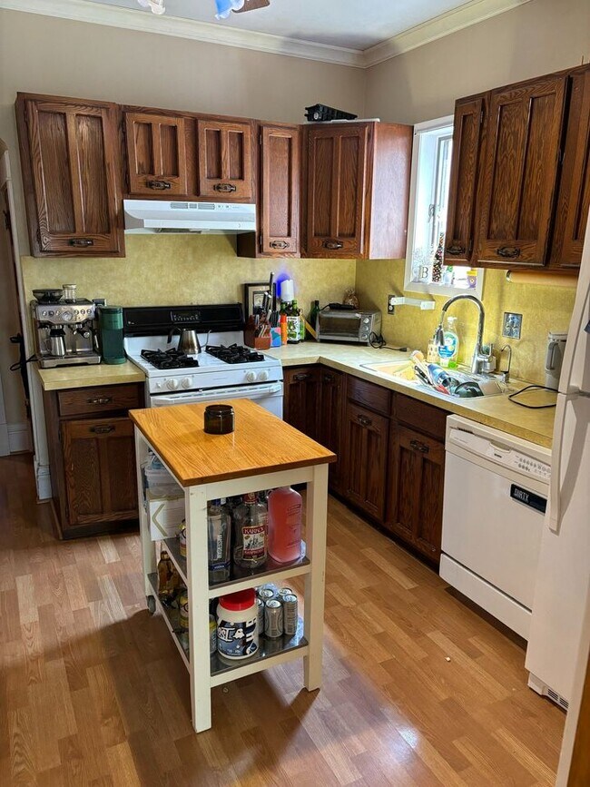 Photo - 1115 13th Ave SE