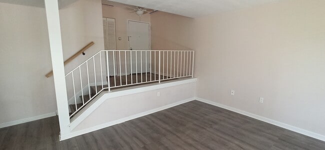 Grand Entrance - 124 Roberts Ln Unit 101