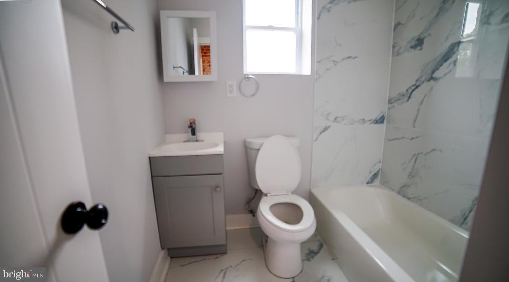 Photo - 1419 W Indiana Ave
