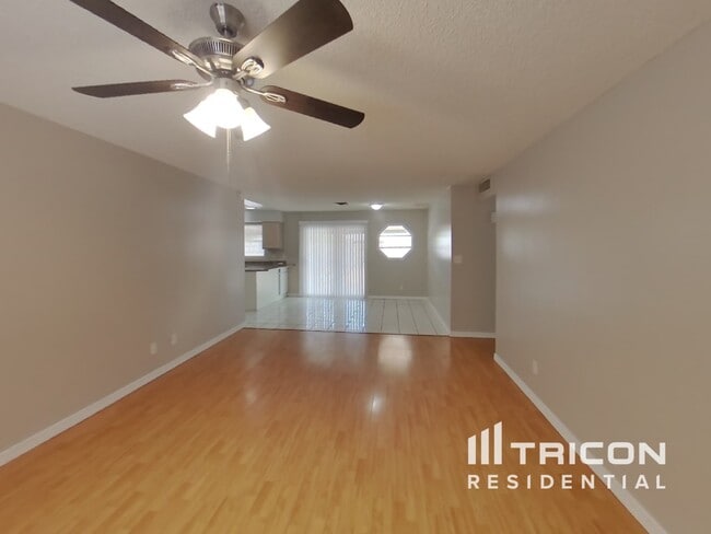 Photo - 1824 W Cheyenne Dr