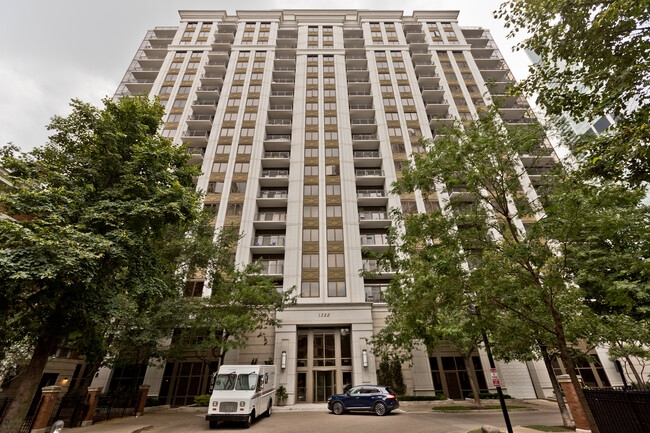 Photo - 1322 S Prairie Ave Condominio