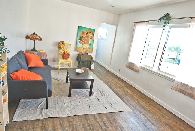 Photo - 1446 Manhattan Beach Blvd Condo