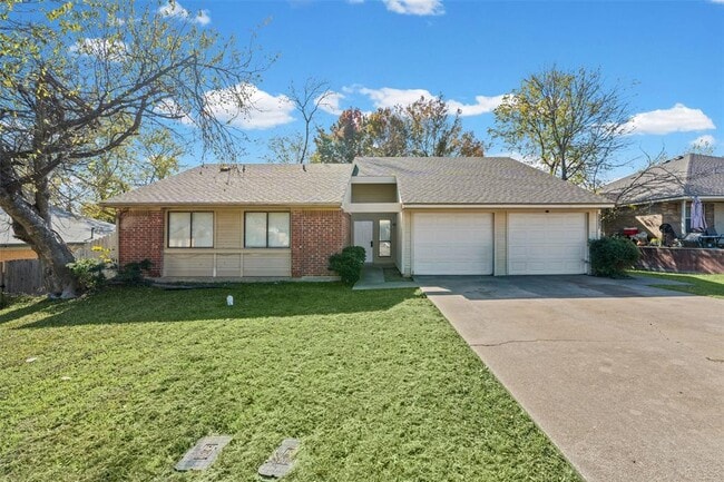 Building Photo - 2313 Paul Revere St