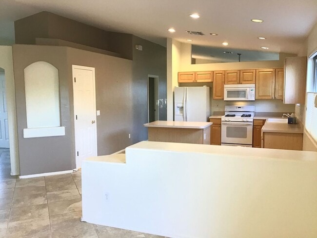 Photo - 3Bd/2ba Nice, clean in Rancho Vistoso, 3 Car Garage, Oro Valley