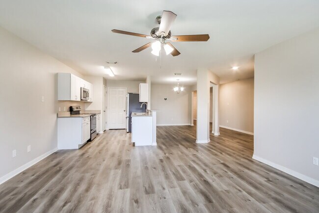 Photo - 28923 Village Creek Loop