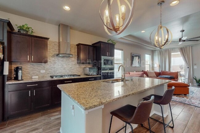 Photo - 450 Michael Ave SW