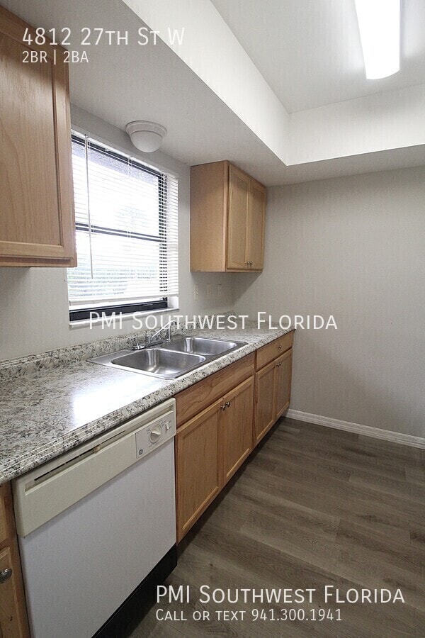 Photo - 4812 27th St W