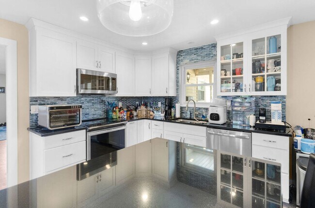 Photo - 3 Bed 2 Bath Home for Rent in Virginia Beach