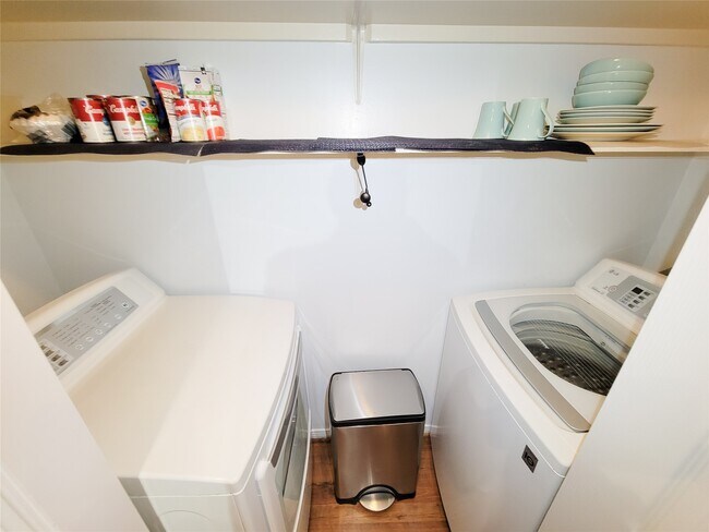 3525 Sage Rd Unit 1605