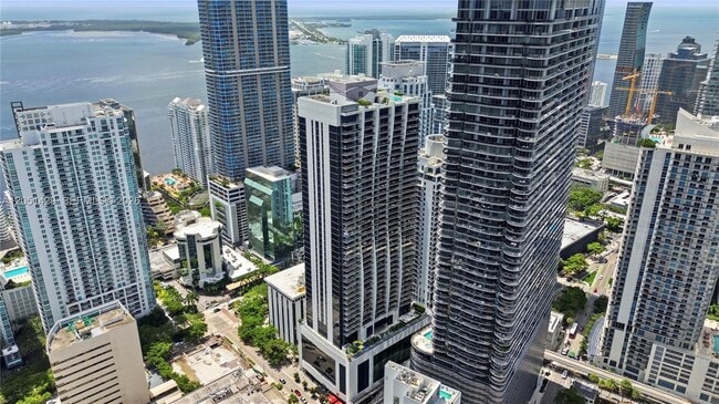 Building Photo - 1010 Brickell Ave Unit 3510