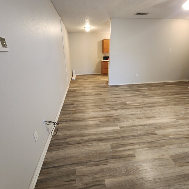 Photo - Cute 2/1 with spacious living area.