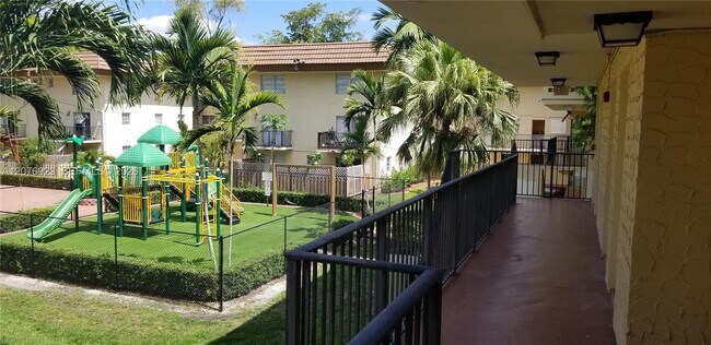 Photo - 8550 SW 109th Ave Unit 5-202