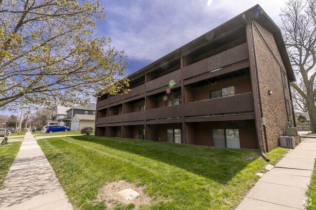 Building Photo - 1915 Garfield St Unit 12 Rental
