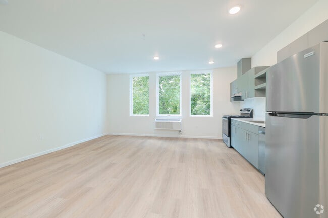 1BR, 1BA - 730SF - Kitchen