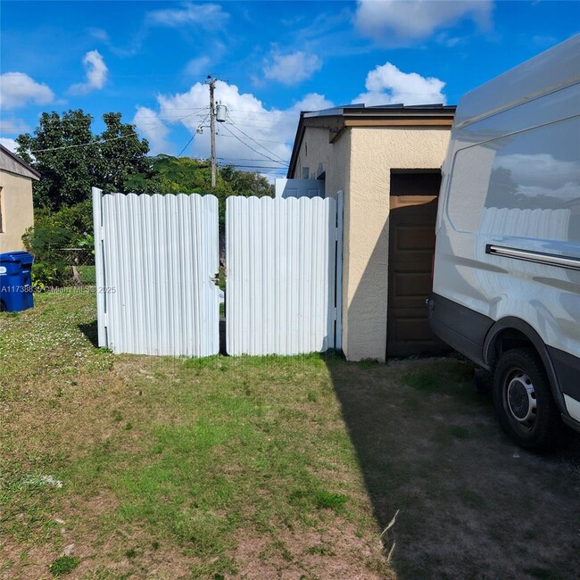 Photo - 1821 NW 184th St Apartment Unit 0