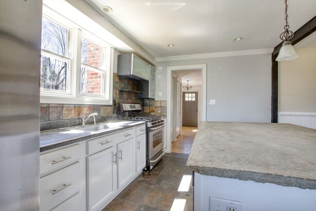 Photo - Lovely 2 Bedroom Single Family Home in Historic Monroe District