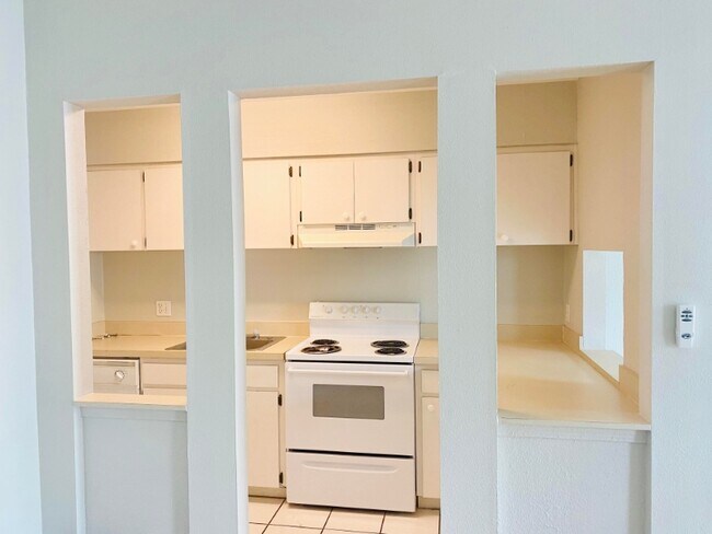 Photo - 115 S Lois Ave Unidad 122