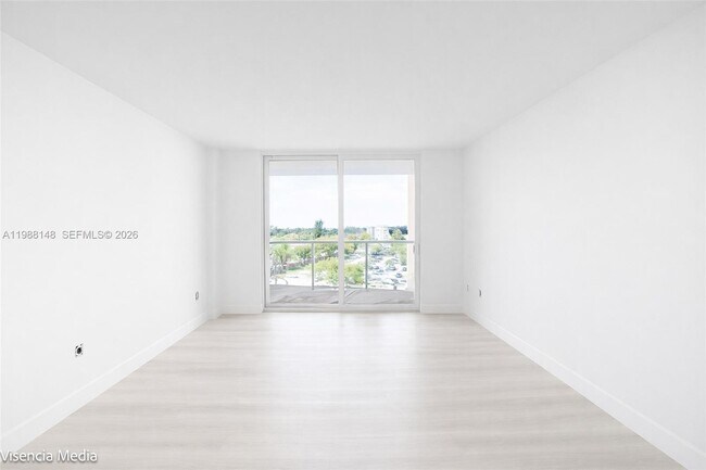 Photo - 1351 NE Miami Gardens Dr Unidad 703E