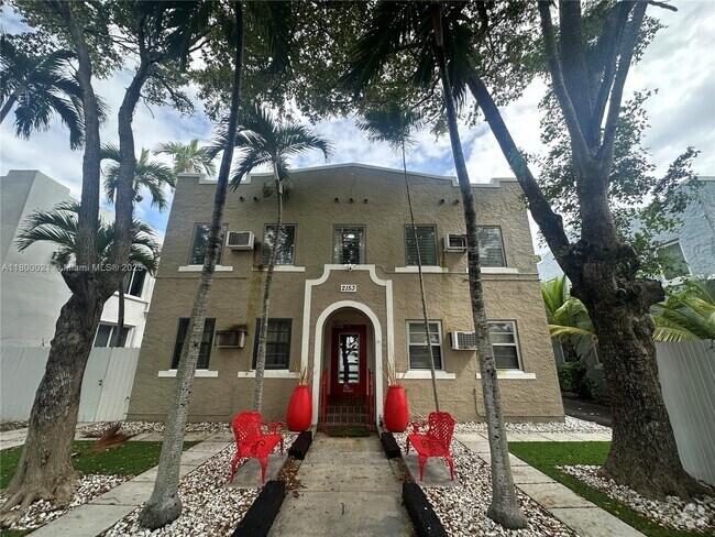 Building Photo - 2153 SW 14th Terrace Unit 2 Rental
