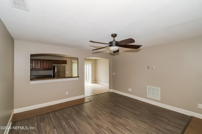 Photo - 8125 Cahoon Dr W