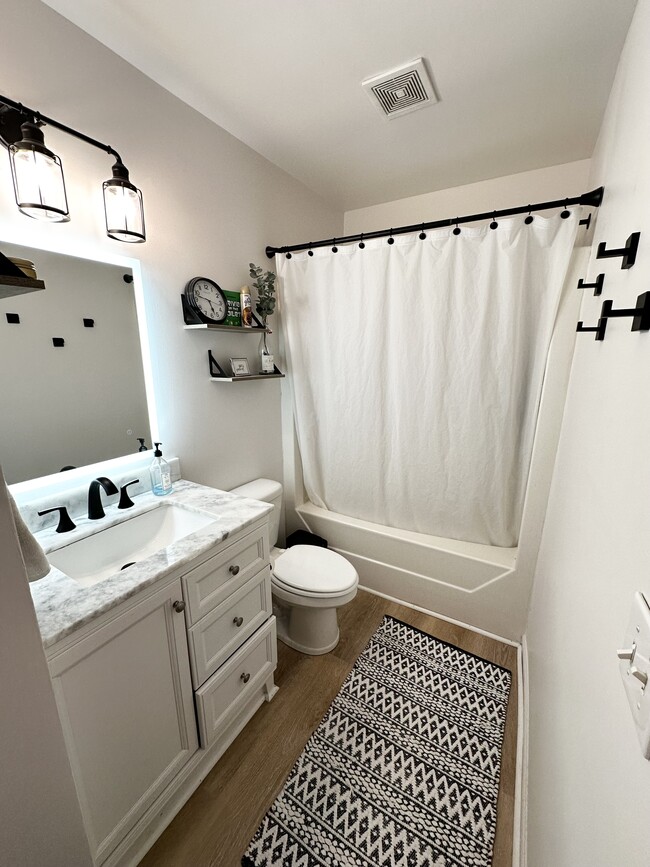 Photo - 4233 Sequoia Ct