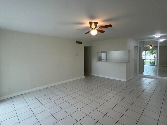 Photo - 620 NW 13th St Unidad 15