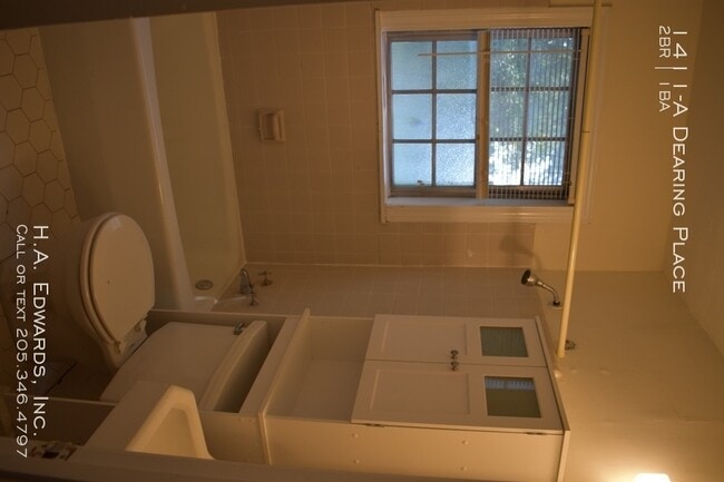Photo - 1411 Dearing Pl